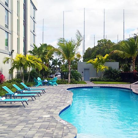 Home2 Suites By Hilton West Palm Beach Airport Cloud Lake Exterior foto